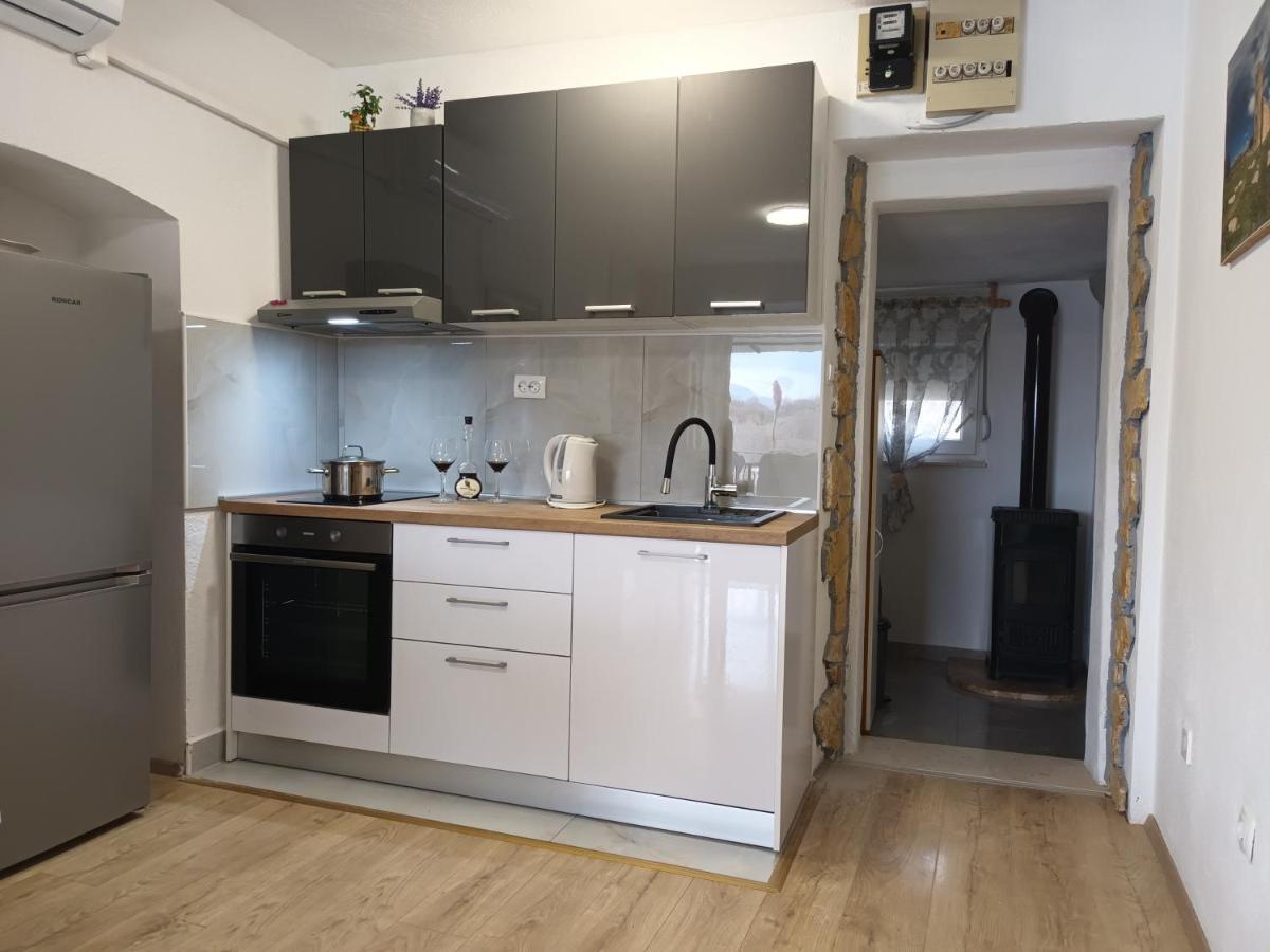 Holiday Home Marija Vrlika Eksteriør bilde